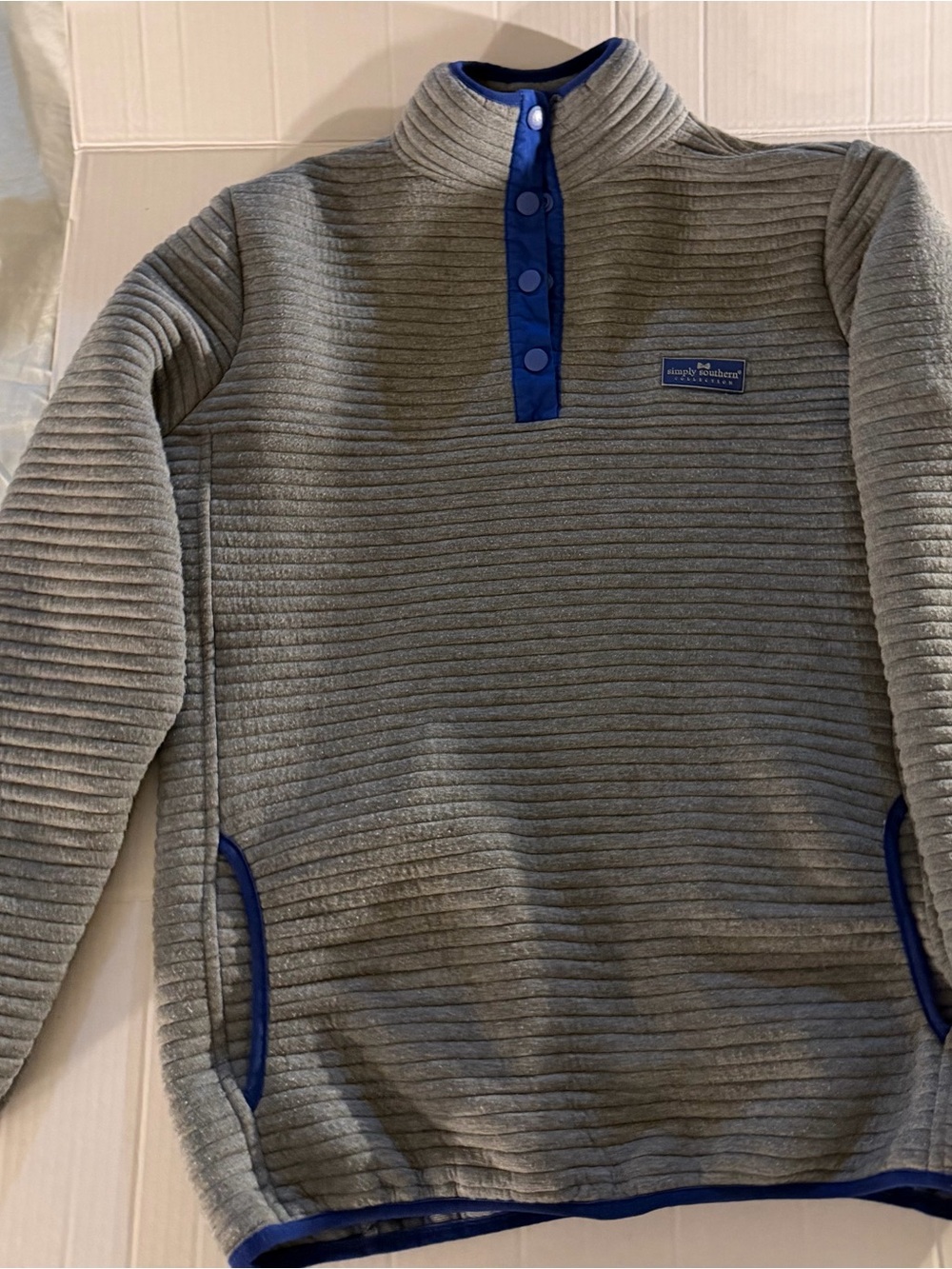 #327 Women's Gray Ribbed Pullover Sweater with Blue Trim